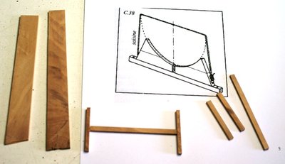 Corto listones pequeños para la realización de los soportes.