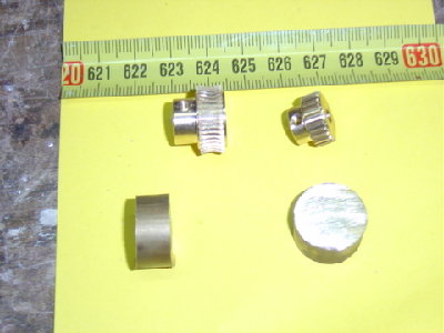 MATERIAL Y PIÑONES YA CONSTRUIDOS