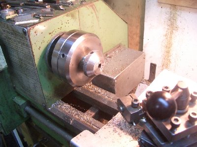 Portapinzas en el torno