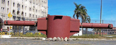 VISTA DEL TELEMETRO DEL PUENTE SIMILAR AL DE LA TORRE B QUE SE ENCUENTRA EN EL PUERTO DE MONTEVIDEO, RECUPERADO DEL FONDO DEL MAR. NO.1