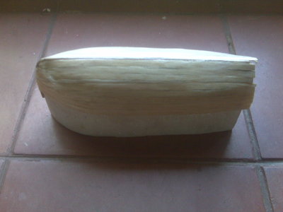 El casco forrado por completo en madera balsa de 0,75 x 5 mm de ancho