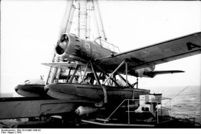 CATAPULTA DEL ADMIRAL HIPPER OTRA UNIDAD DE LA MARINA ALEMANA