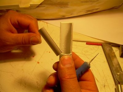 De un recorte de una tuberia para agua sacamos el cuerpo de la base