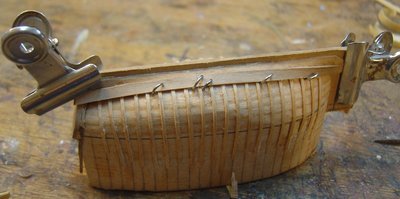 Comienzos del pequeño chinchorro, (7,5cm)  siempre con el mismo sistema