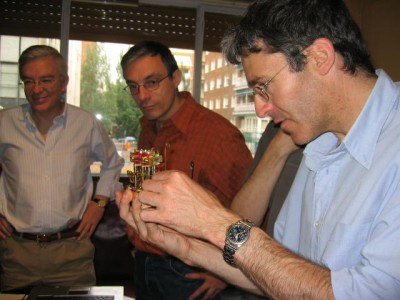 Mario V, Contramaestre y Capitan Vernon con el motor