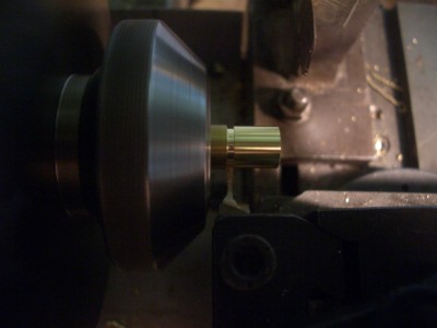 Segando con herramienta de punta plana