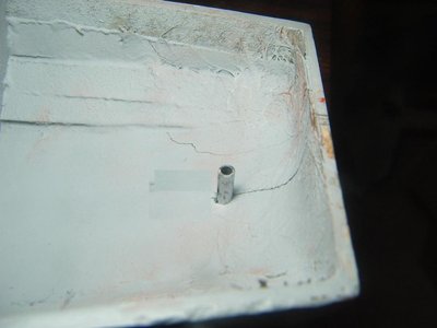 por estar con la prisa tape un hueco que no habia borrado la marca.. y taladre equivocado..