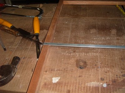 marco y presento unas platinas de aluminio que pondre de refuerzo en las patas del soporte..