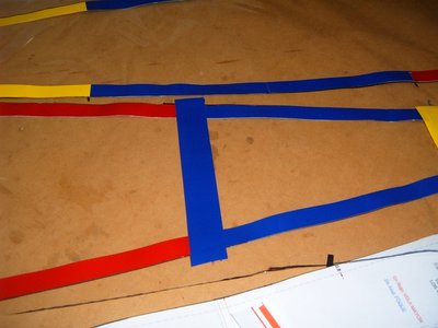 encima coloco el papel contac