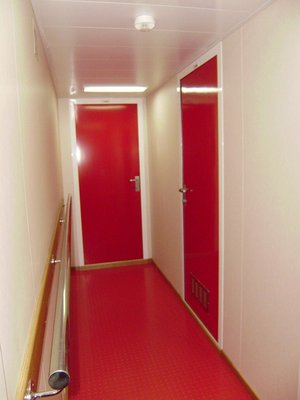 006.JPG